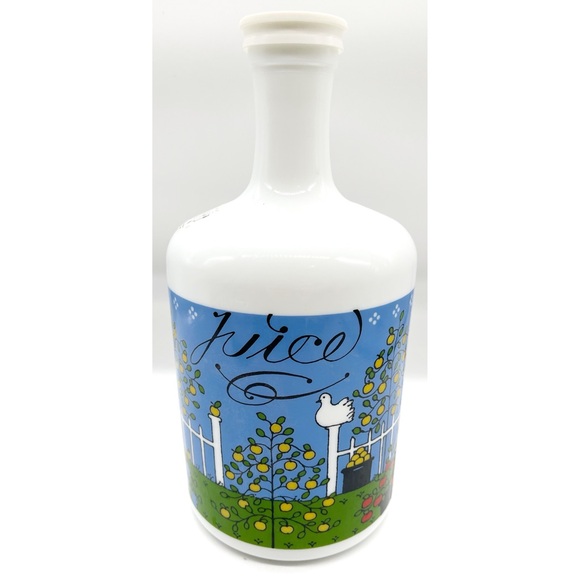 Provender Milk Glass Juice bottle Made in Italy 1984 Vintage Farmhouse Decor - Picture 2 of 5